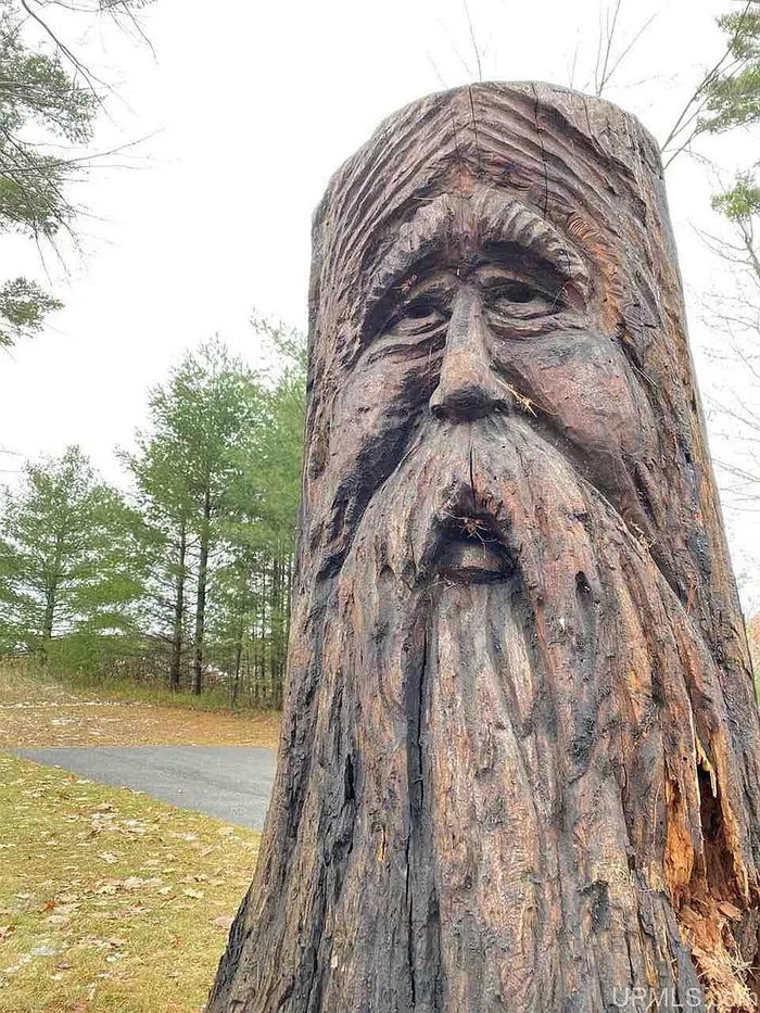 Woodlands Motel (Bambi Park Motel) - From Zillow Listing (newer photo)